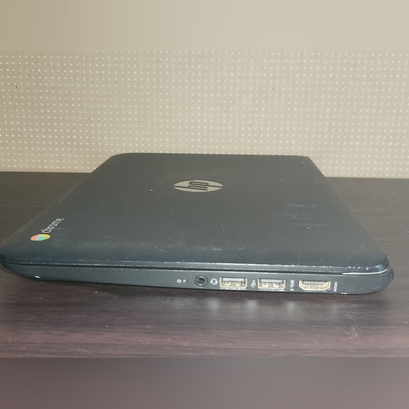 HP Chromebook 11G - Picture 8 of 11